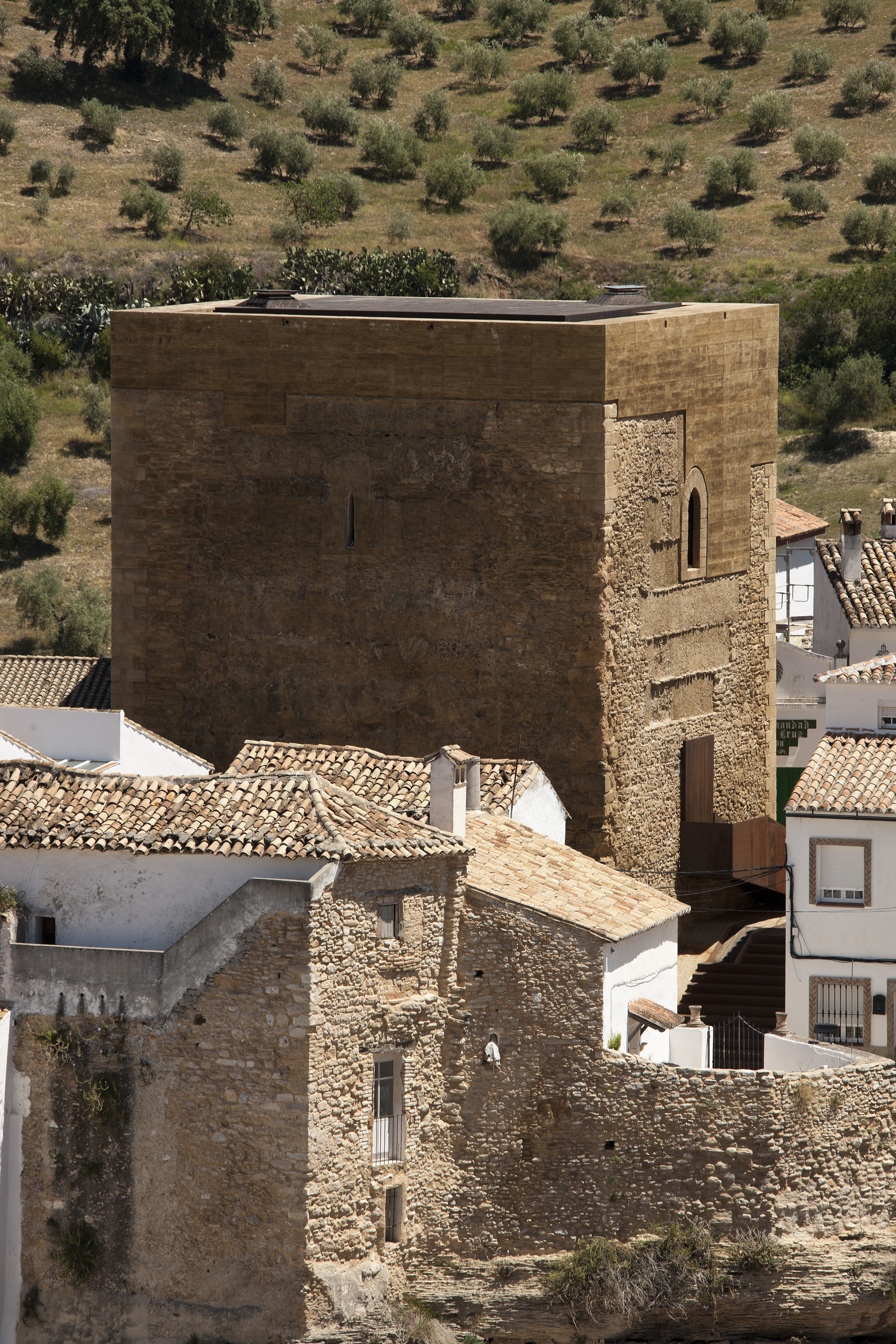 7754 TORRE DEL HOMENAJE EN SETENIL DE LAS BODEGAS. CADIZ